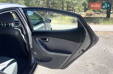 Седан Hyundai Elantra 2012 в 