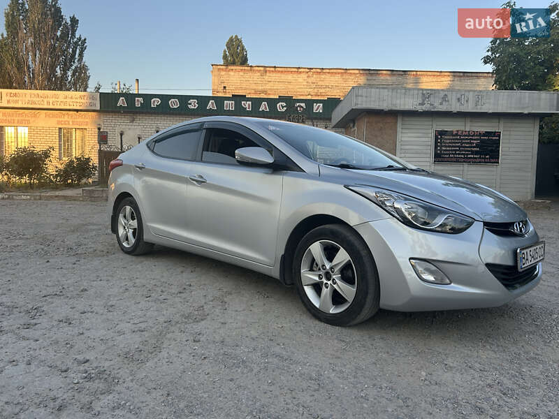 Седан Hyundai Elantra 2012 в Николаеве