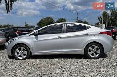 Седан Hyundai Elantra 2012 в 