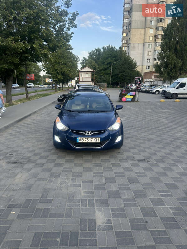 Седан Hyundai Elantra 2012 в Хмельницком