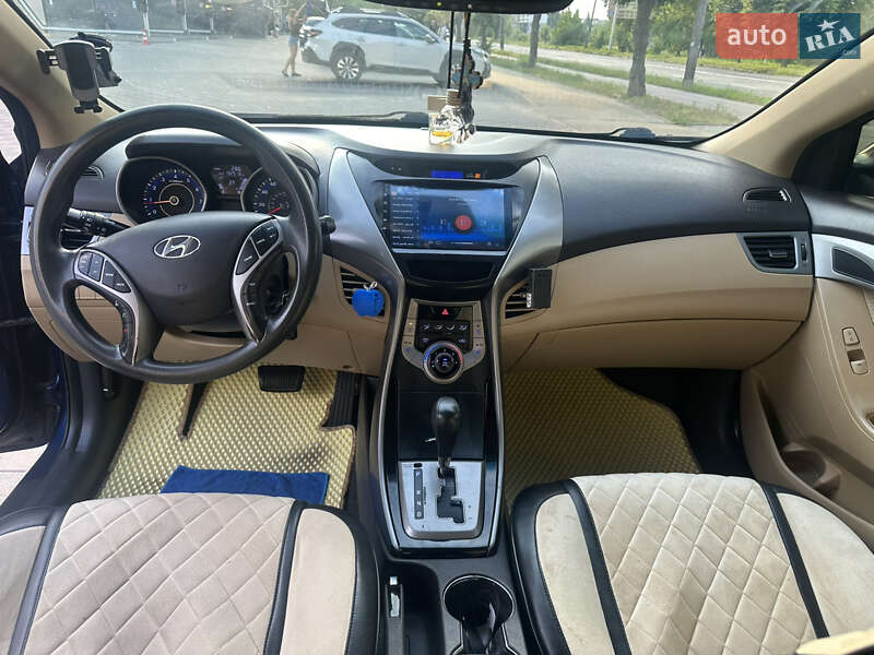 Седан Hyundai Elantra 2012 в Хмельницком