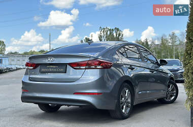 Седан Hyundai Elantra 2017 в 