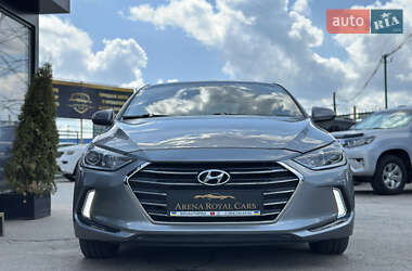 Седан Hyundai Elantra 2017 в 