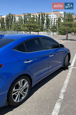 Седан Hyundai Elantra 2016 в 