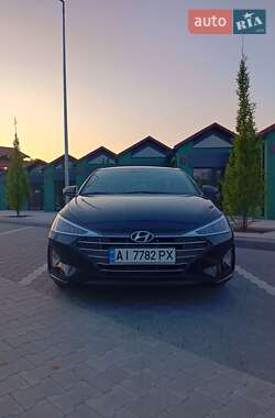 Седан Hyundai Elantra 2018 в 