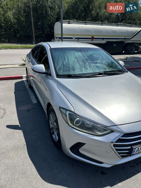 Седан Hyundai Elantra 2017 в Запорожье