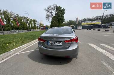 Седан Hyundai Elantra 2012 в 