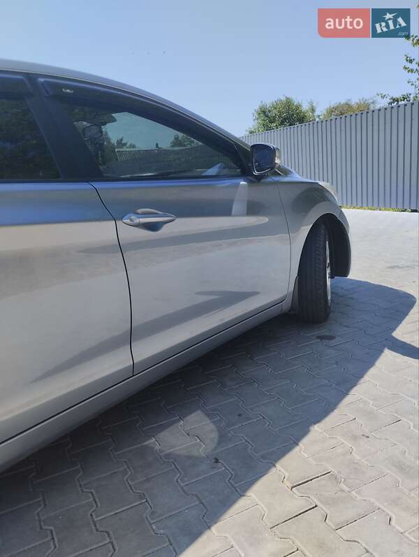 Седан Hyundai Elantra 2012 в Вінниці