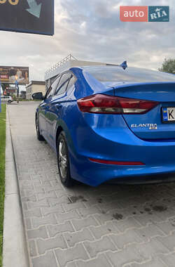 Седан Hyundai Elantra 2016 в 