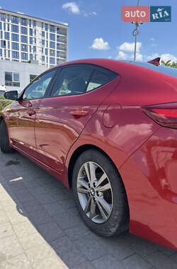 Седан Hyundai Elantra 2016 в 