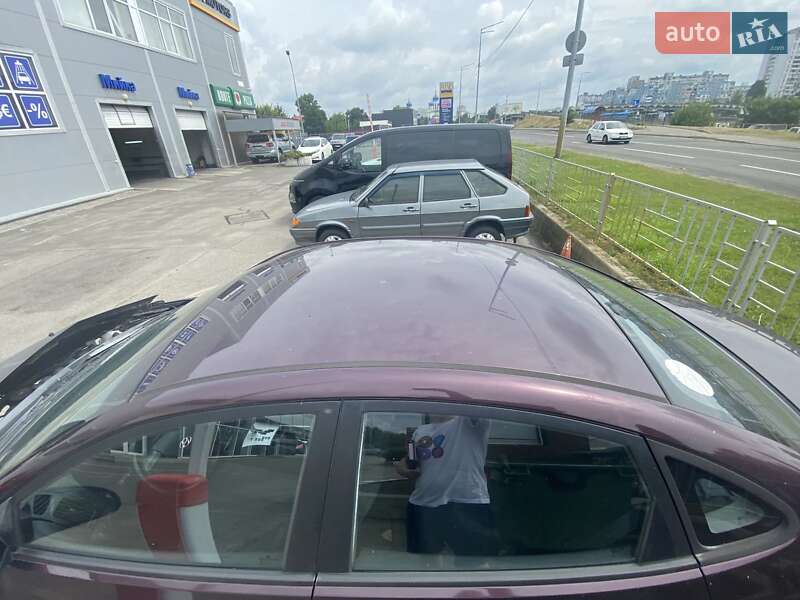 Седан Hyundai Elantra 2008 в Киеве