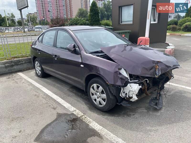 Седан Hyundai Elantra 2008 в Киеве