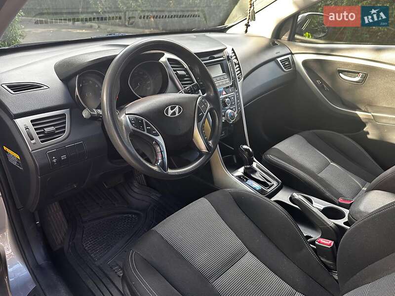 Хэтчбек Hyundai Elantra 2014 в Киеве