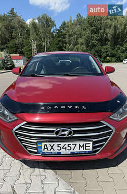Седан Hyundai Elantra 2017 в Чернігові