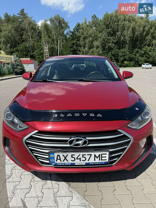 Седан Hyundai Elantra 2017 в 