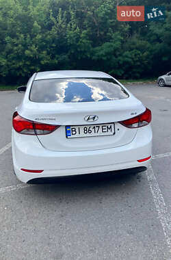 Седан Hyundai Elantra 2014 в 