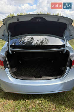 Седан Hyundai Elantra 2013 в 
