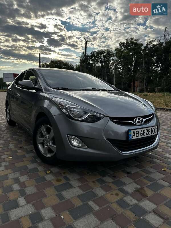 Седан Hyundai Elantra 2012 в Кропивницком