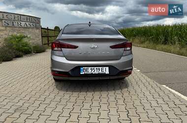 Седан Hyundai Elantra 2020 в 