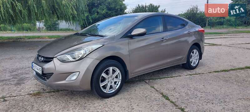Hyundai Elantra 2011