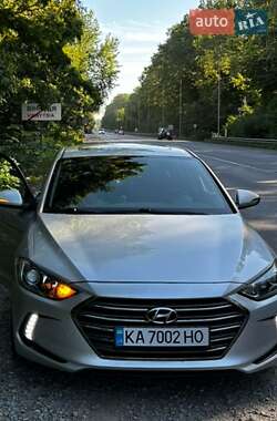 Седан Hyundai Elantra 2017 в Вышгороде