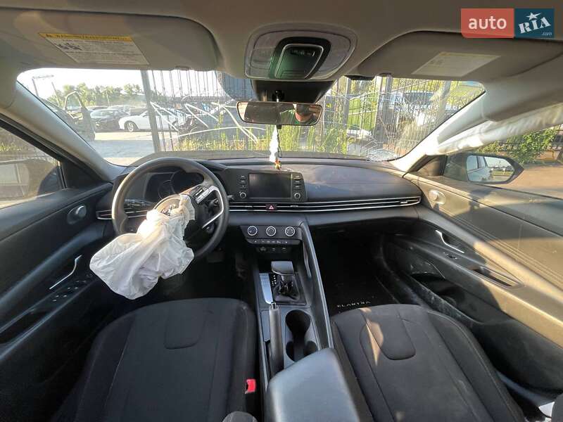 Седан Hyundai Elantra 2021 в Києві