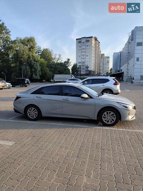 Седан Hyundai Elantra 2020 в Сумах