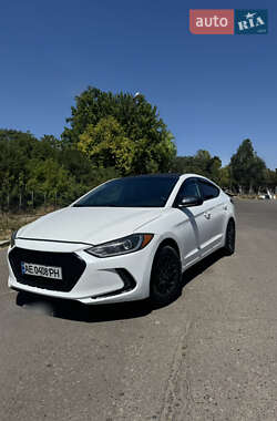Седан Hyundai Elantra 2016 в Николаеве