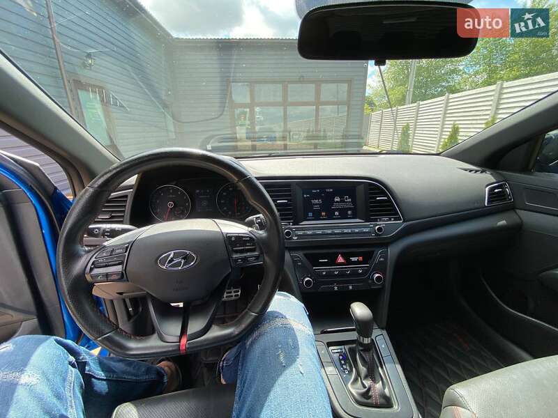 Седан Hyundai Elantra 2016 в Борисполі