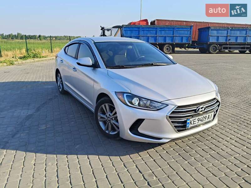 Hyundai Elantra 2016