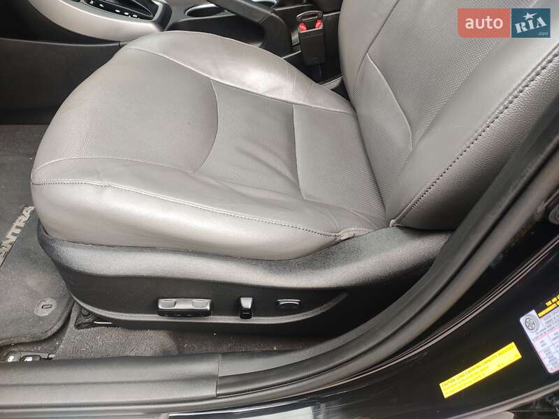 Седан Hyundai Elantra 2014 в Запорожье