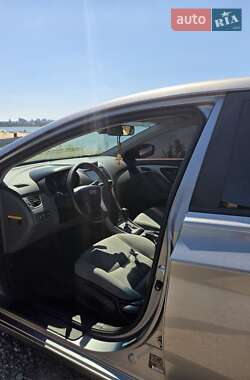 Седан Hyundai Elantra 2013 в 