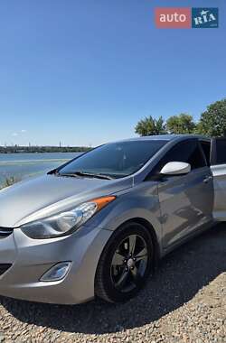 Седан Hyundai Elantra 2013 в 