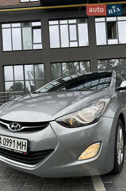 Седан Hyundai Elantra 2012 в 