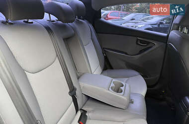 Седан Hyundai Elantra 2012 в 