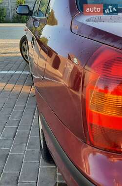 Седан Hyundai Elantra 2002 в 