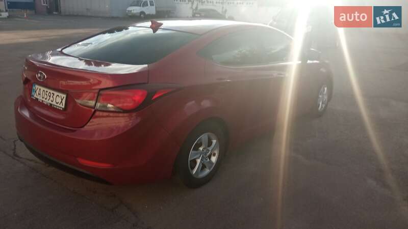 Седан Hyundai Elantra 2015 в Києві
