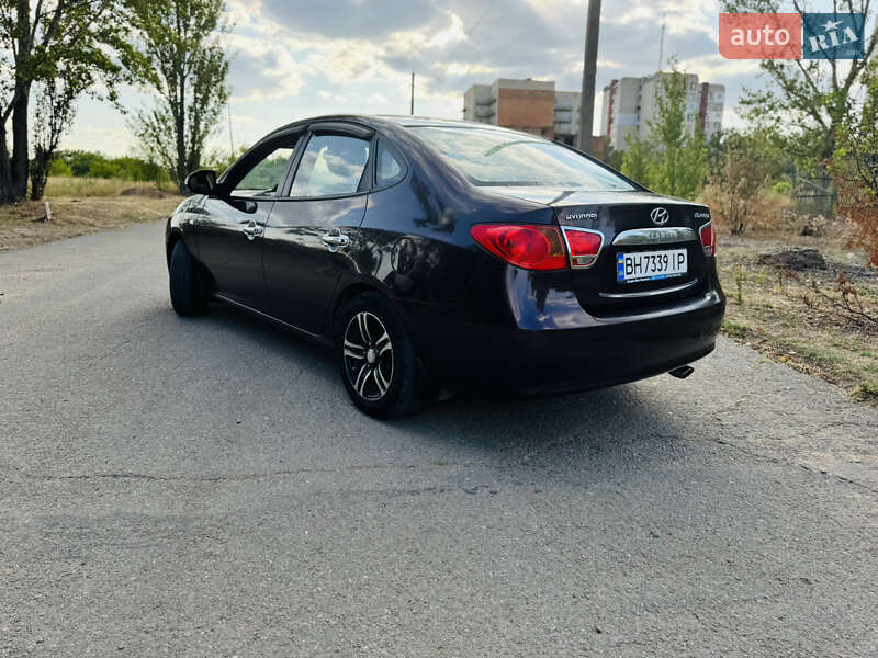 Седан Hyundai Elantra 2008 в Одессе