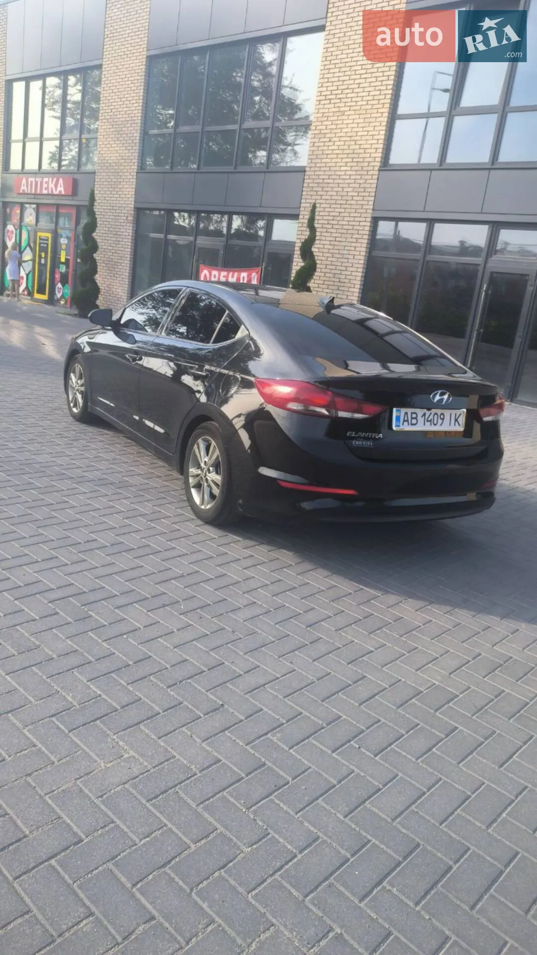 2018 Hyundai Elantra - мініатюра 10