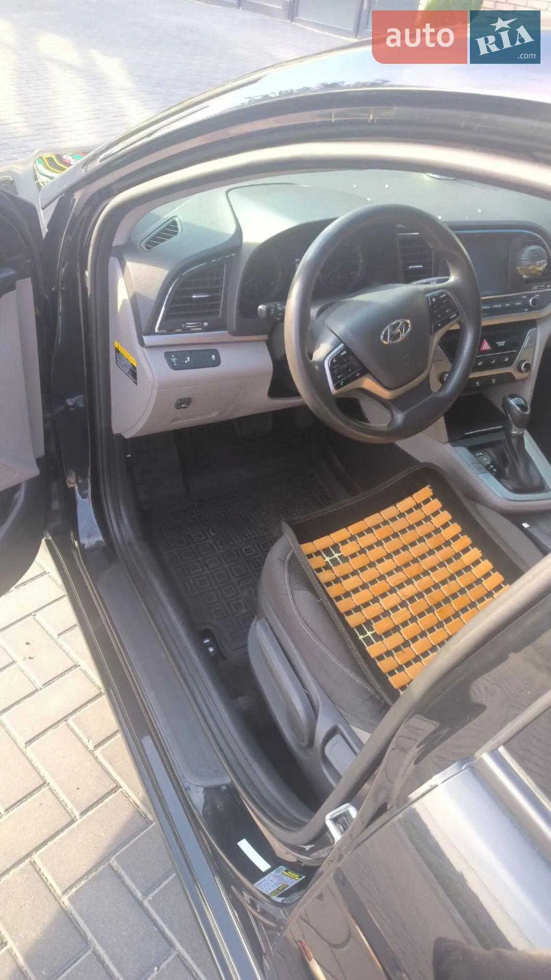 2018 Hyundai Elantra - мініатюра 15
