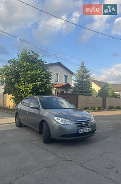 Седан Hyundai Elantra 2010 в 