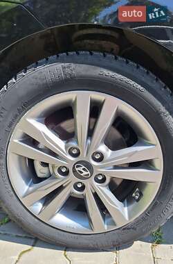 Седан Hyundai Elantra 2017 в 