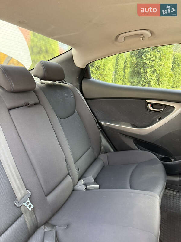 Седан Hyundai Elantra 2011 в Житомире