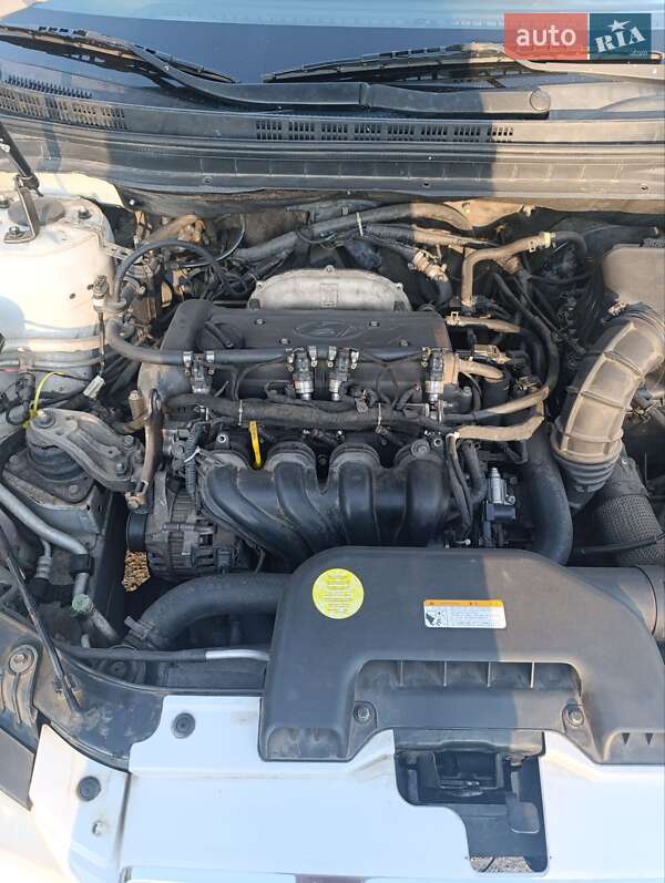 Седан Hyundai Elantra 2011 в Нікополі