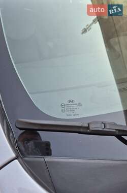 Седан Hyundai Elantra 2013 в 