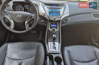 Седан Hyundai Elantra 2013 в 