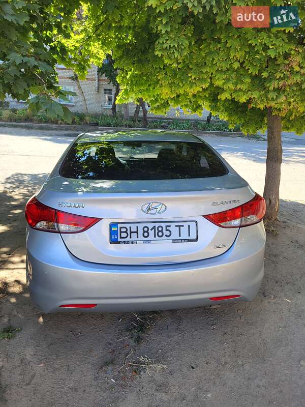 Седан Hyundai Elantra 2011 в Ананьеве
