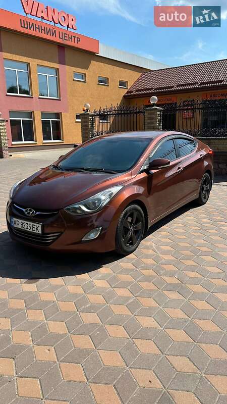 Седан Hyundai Elantra 2012 в Лубнах