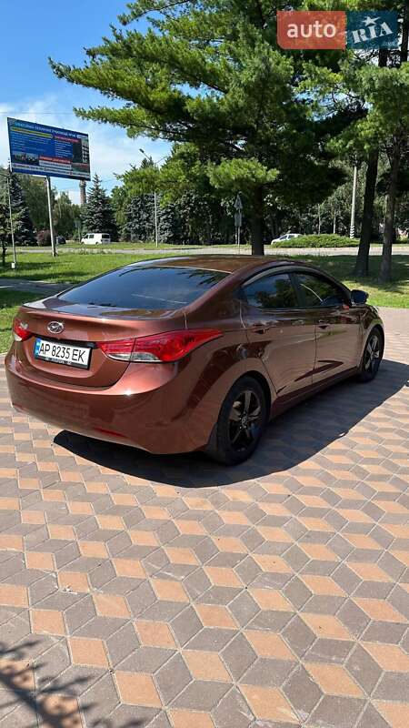 Седан Hyundai Elantra 2012 в Лубнах