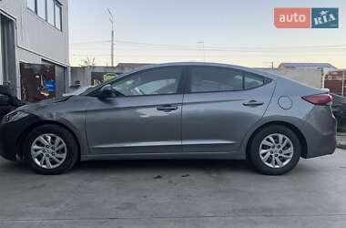 Седан Hyundai Elantra 2018 в Києві